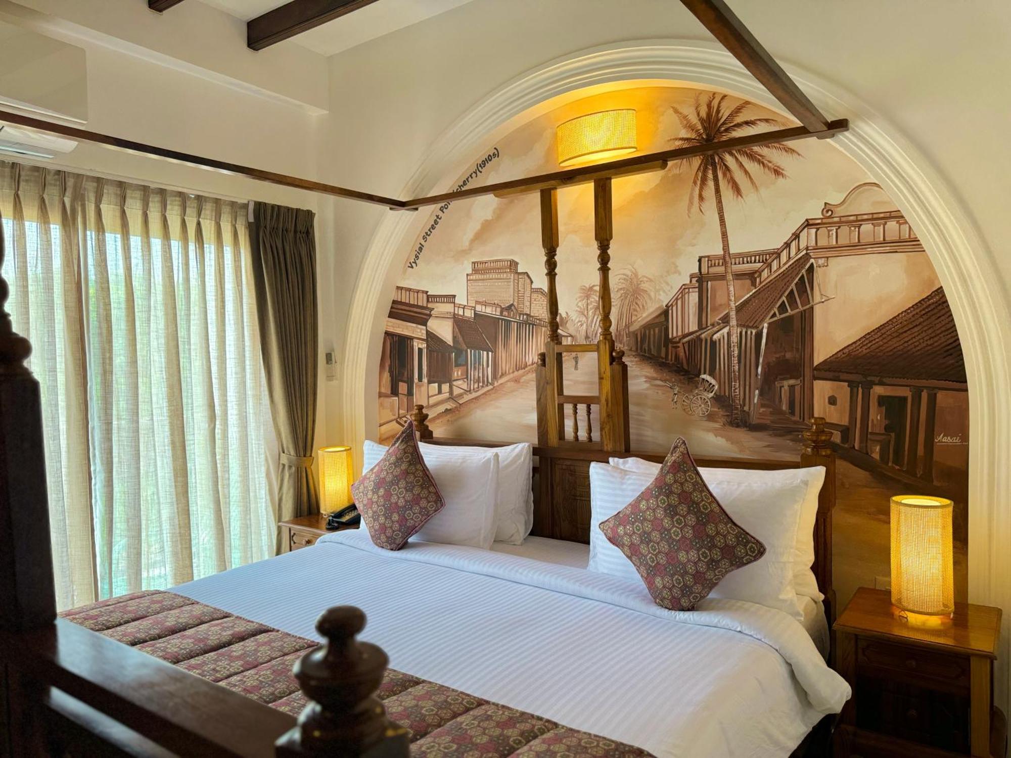 La Plage Seaview Suites Puducherry Exterior foto
