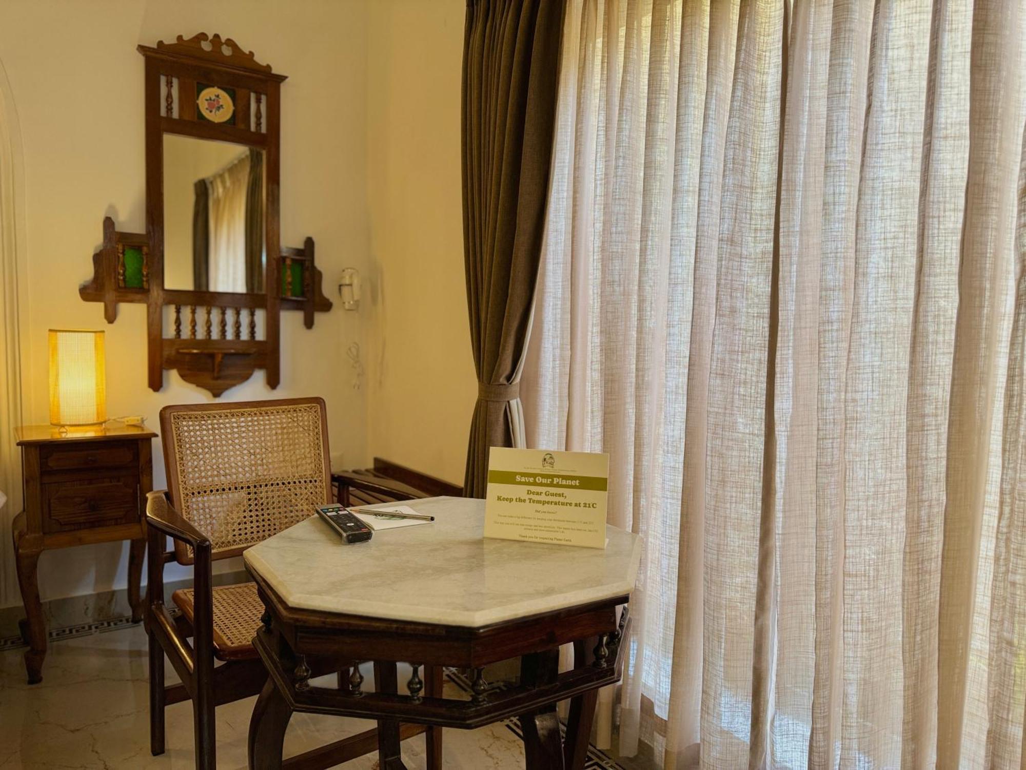 La Plage Seaview Suites Puducherry Exterior foto