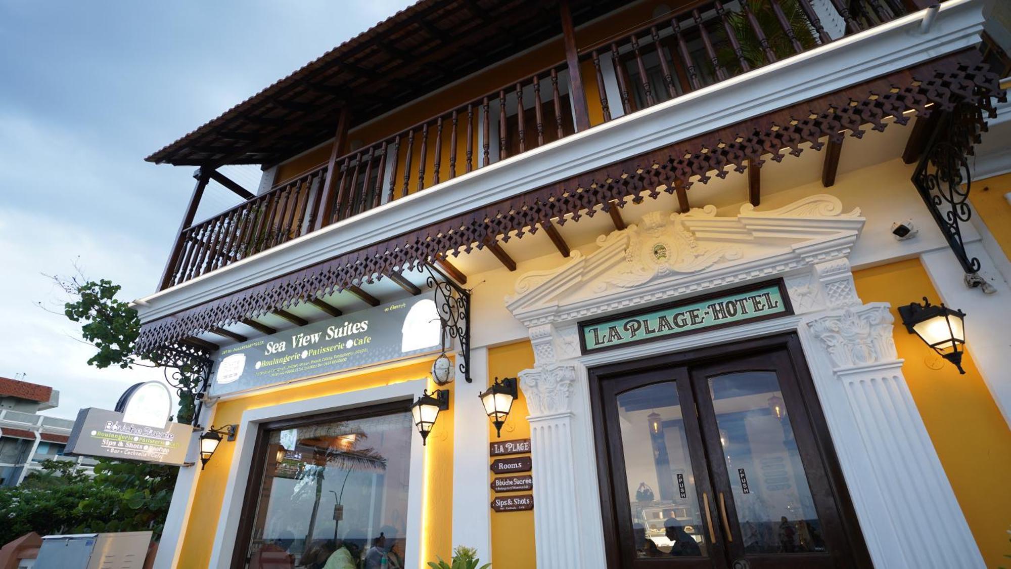 La Plage Seaview Suites Puducherry Exterior foto