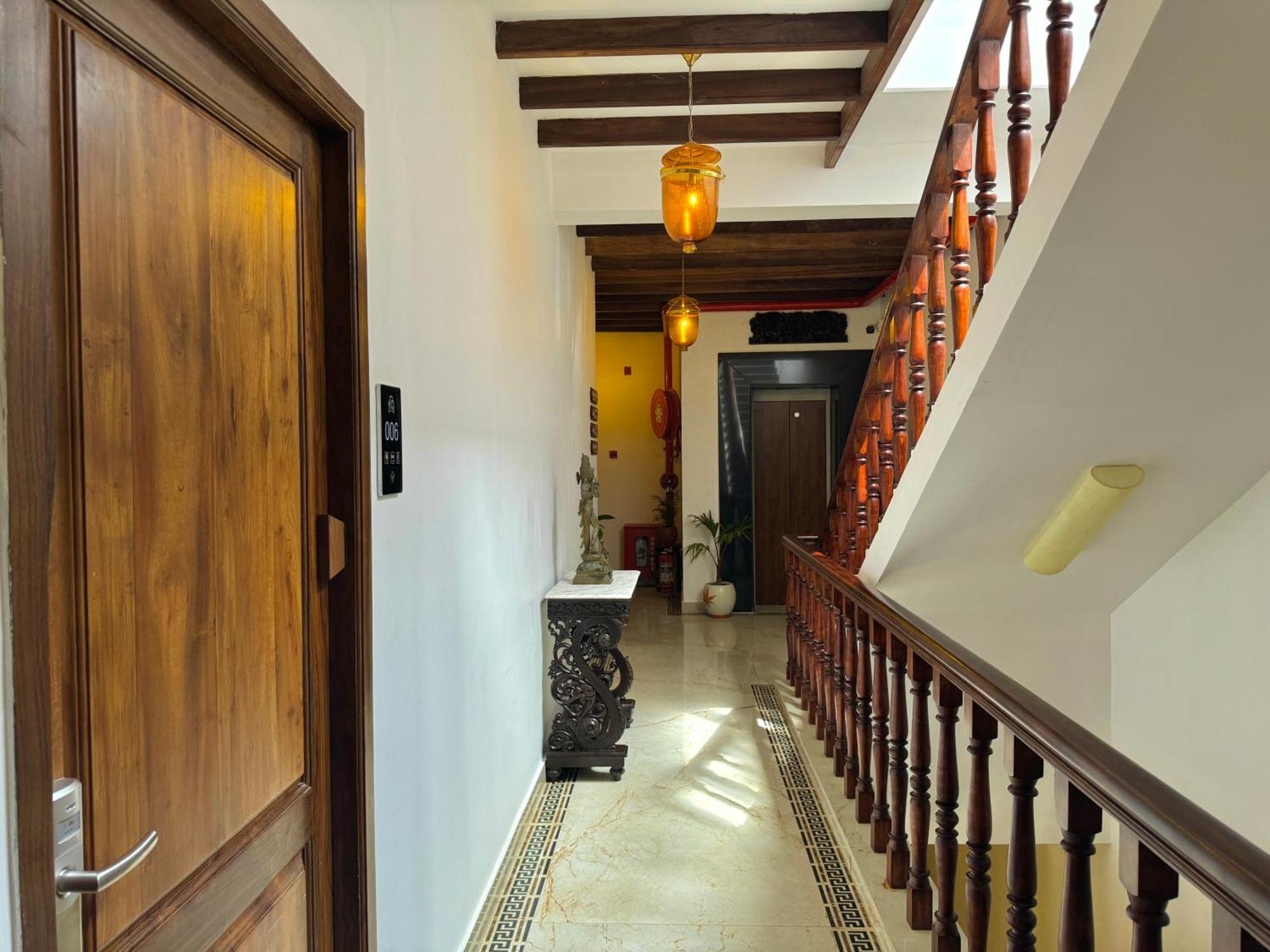 La Plage Seaview Suites Puducherry Exterior foto